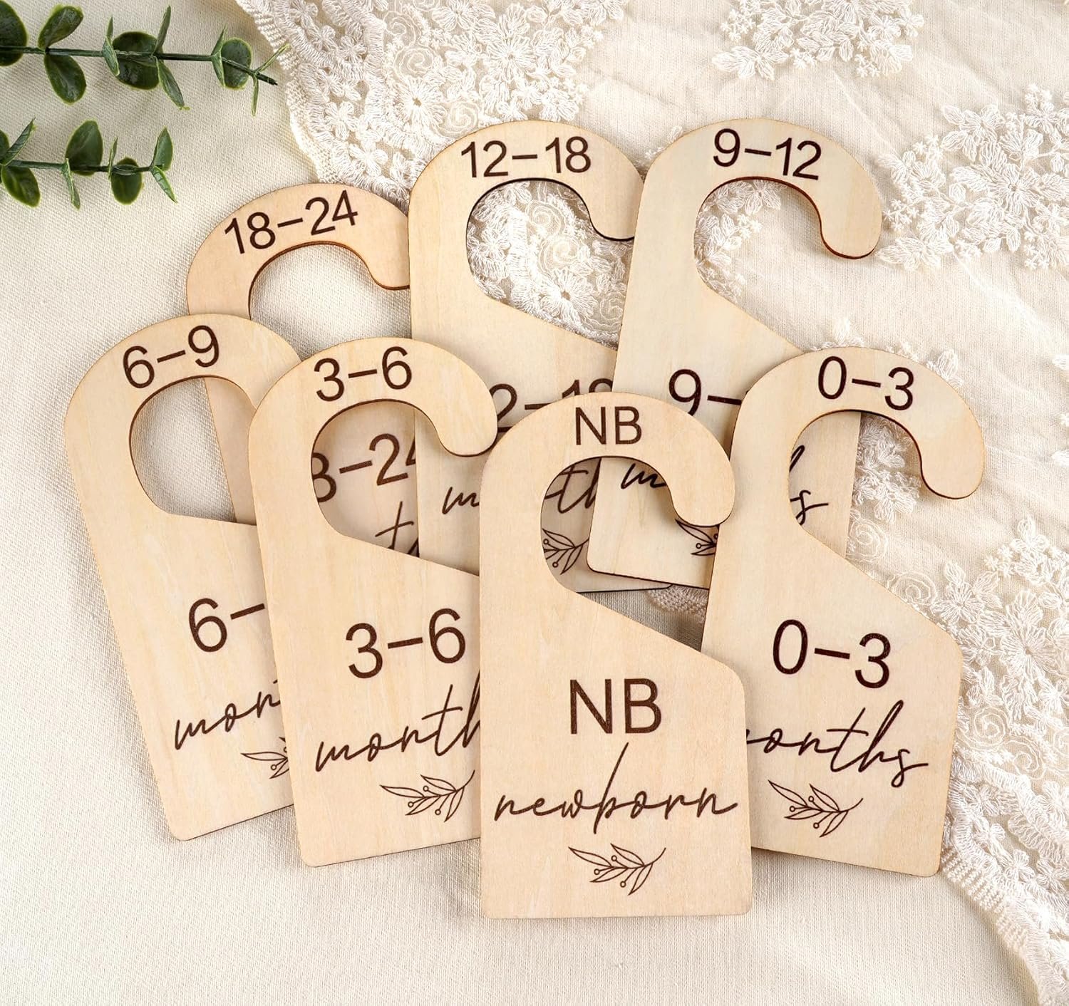 HOUISM Beautiful Baby Closet Dividers for Clothes Organizer – Wooden Double-Sided Gender Neutral Size Dividers from Newborn to 24M for Nursery Decor & Organization Baby Party Gift Set